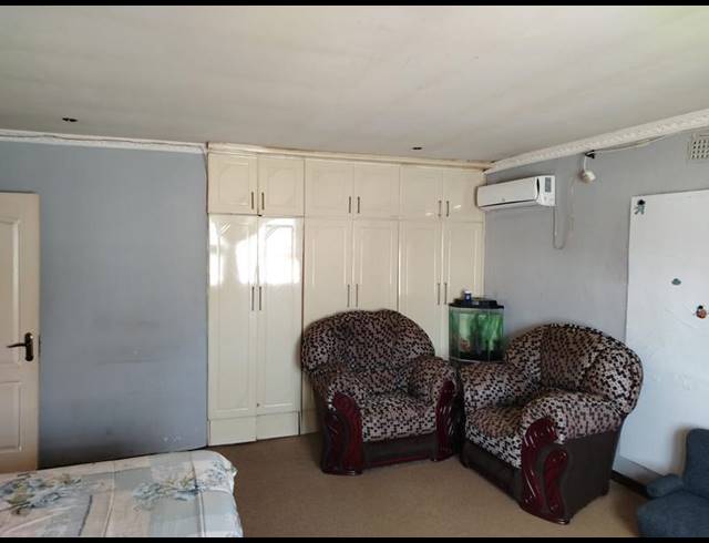 3 BEDROOM HOUSE FOR SALE IN CRAIGIEBURN